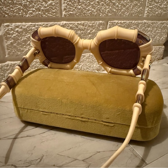 RARE Gucci Bamboo Bone Sunglasses in Ivory with Case & Dustbag - Picture 2 of 10